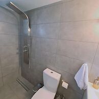 26 CLR - Stay Bellevue Apartment