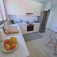 26 CLR - Stay Bellevue Apartment