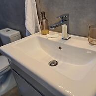 26 CLR - Stay Bellevue Apartment