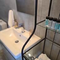 26 CLR - Stay Bellevue Apartment