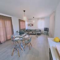 26 CLR - Stay Bellevue Apartment