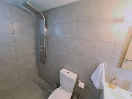 26 CLR - Stay Bellevue Apartment