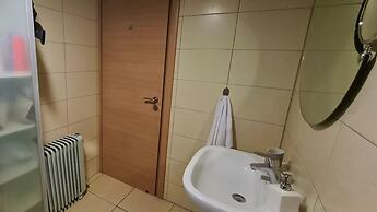 06 LIM - Eden Beach Studio