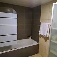 06 LIM - Eden Beach Studio