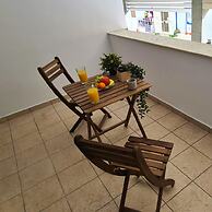 06 LIM - Eden Beach Studio