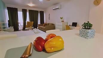 06 LIM - Eden Beach Studio