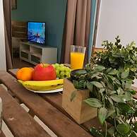 06 LIM - Eden Beach Studio