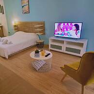 06 LIM - Eden Beach Studio