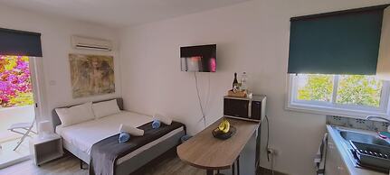 00 HA - HA DE CO C in Ayia Napa