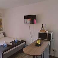 00 HA - HA DE CO C in Ayia Napa