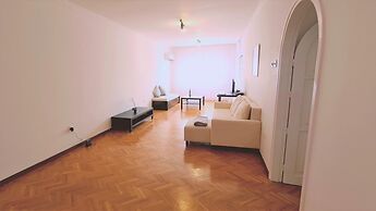 11 EGM - Virtuoso Apartment