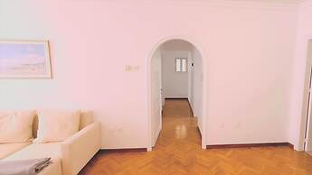 11 EGM - Virtuoso Apartment