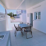 48 PER - Mellissa Villa