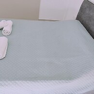 48 PER - Mellissa Villa