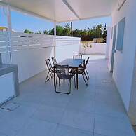 48 PER - Mellissa Villa