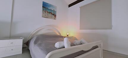 48 PER - Mellissa Villa