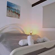 48 PER - Mellissa Villa