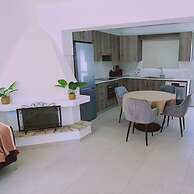 48 PER - Mellissa Villa