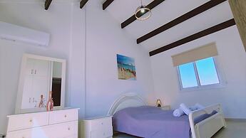 48 PER - Mellissa Villa