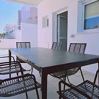 48 PER - Mellissa Villa