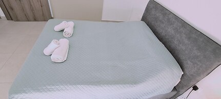 48 PER - Mellissa Villa