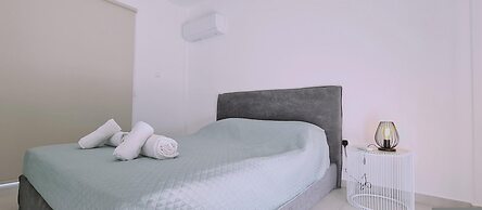 48 PER - Mellissa Villa