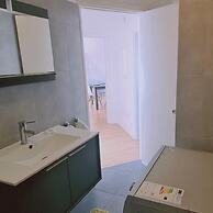 02 LIM - Stay Vivid City Apartment