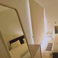 02 LIM - Stay Vivid City Apartment