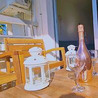 02 LIM - Stay Vivid City Apartment