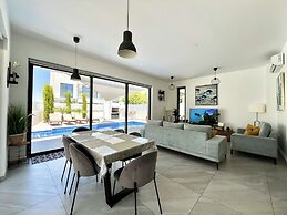 66 PER - Stay Villa Palm