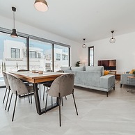 66 PER - Stay Villa Palm