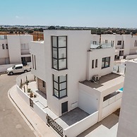 66 PER - Stay Villa Palm