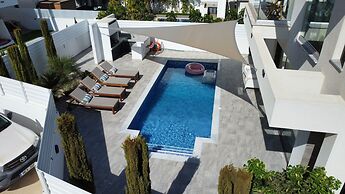 66 PER - Stay Villa Palm