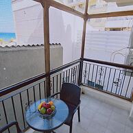 80 LCA - Stay Finikoudes Soul