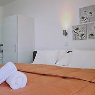 100 AN - Napa Living 17