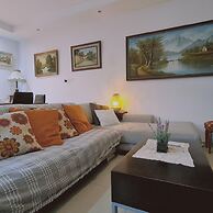 76 EGM - Stay Serenity Apartment