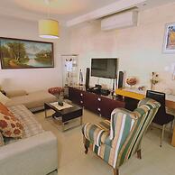 76 EGM - Stay Serenity Apartment