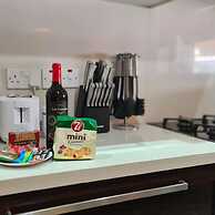 76 EGM - Stay Serenity Apartment