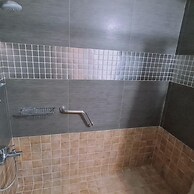 76 EGM - Stay Serenity Apartment