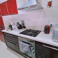 76 EGM - Stay Serenity Apartment