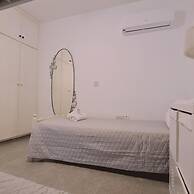 Stay Kapparis Symphony