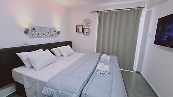 100 AN - Napa Living 37