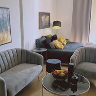 77 KPF - Stay Paphos Beyond Studio