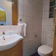 77 KPF - Stay Paphos Beyond Studio