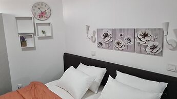 100 AN - Napa Living 40