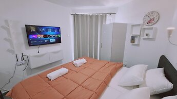 100 AN - Napa Living 40