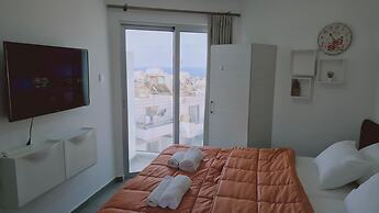 100 AN - Napa Living 40