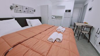 100 AN - Napa Living 36