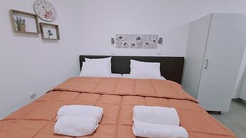 100 AN - Napa Living 36