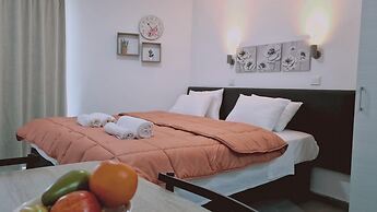 100 AN - Napa Living 36